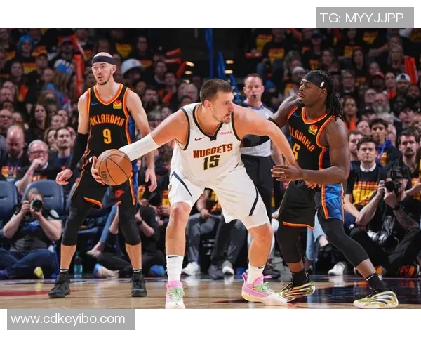 2017年NBA季后赛雷霆与小牛的激烈对决回顾与分析