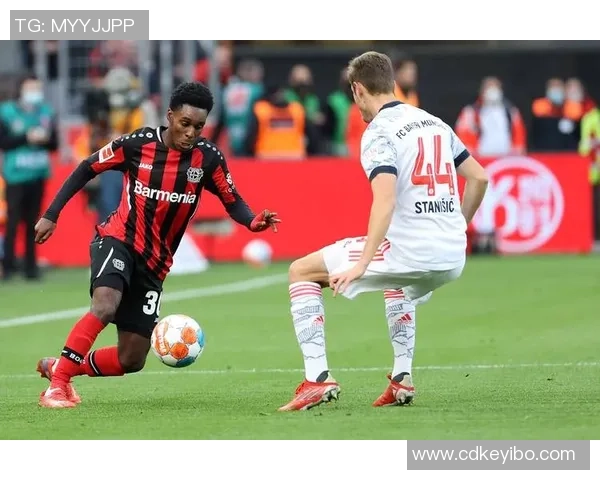 RB莱比锡与门兴对决精彩比分揭晓双方表现引人关注 RB莱比锡与门兴对决精彩比分揭晓双方表现引人关注